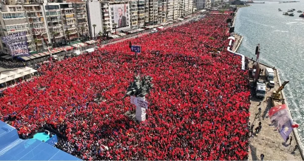 "طوفان بشري" يستقبل أردوغان في أبرز معاقل المعارضة