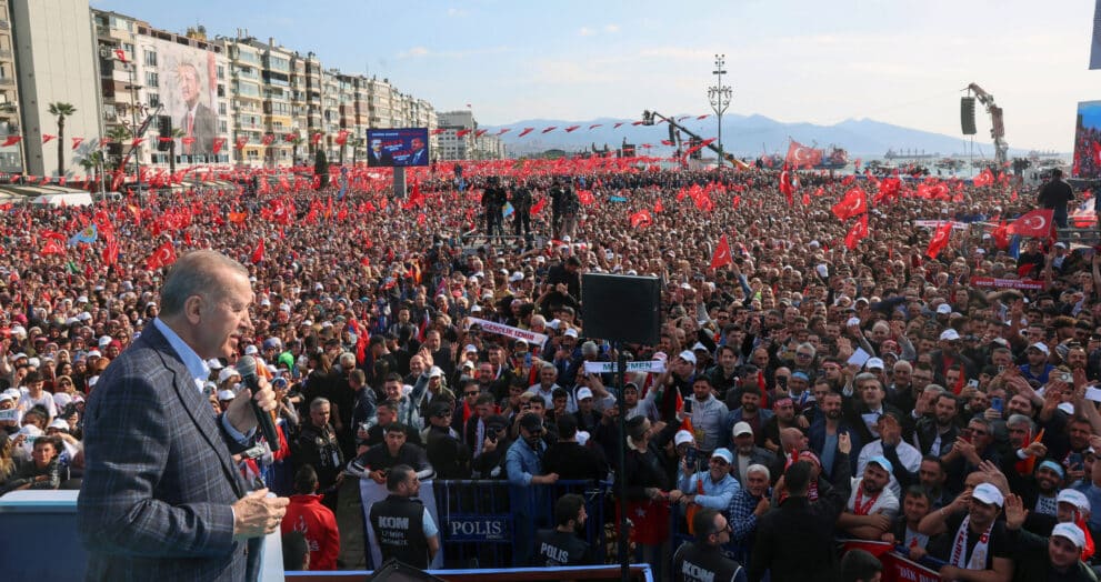 الانتخابات التركية.. بطاقات تصويت الخارج تصل و أردوغان يحشد أنصاره واستقالات بحزب أوغلو