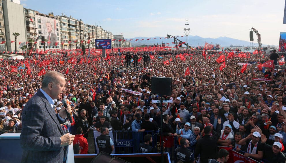 الانتخابات التركية.. بطاقات تصويت الخارج تصل و أردوغان يحشد أنصاره واستقالات بحزب أوغلو